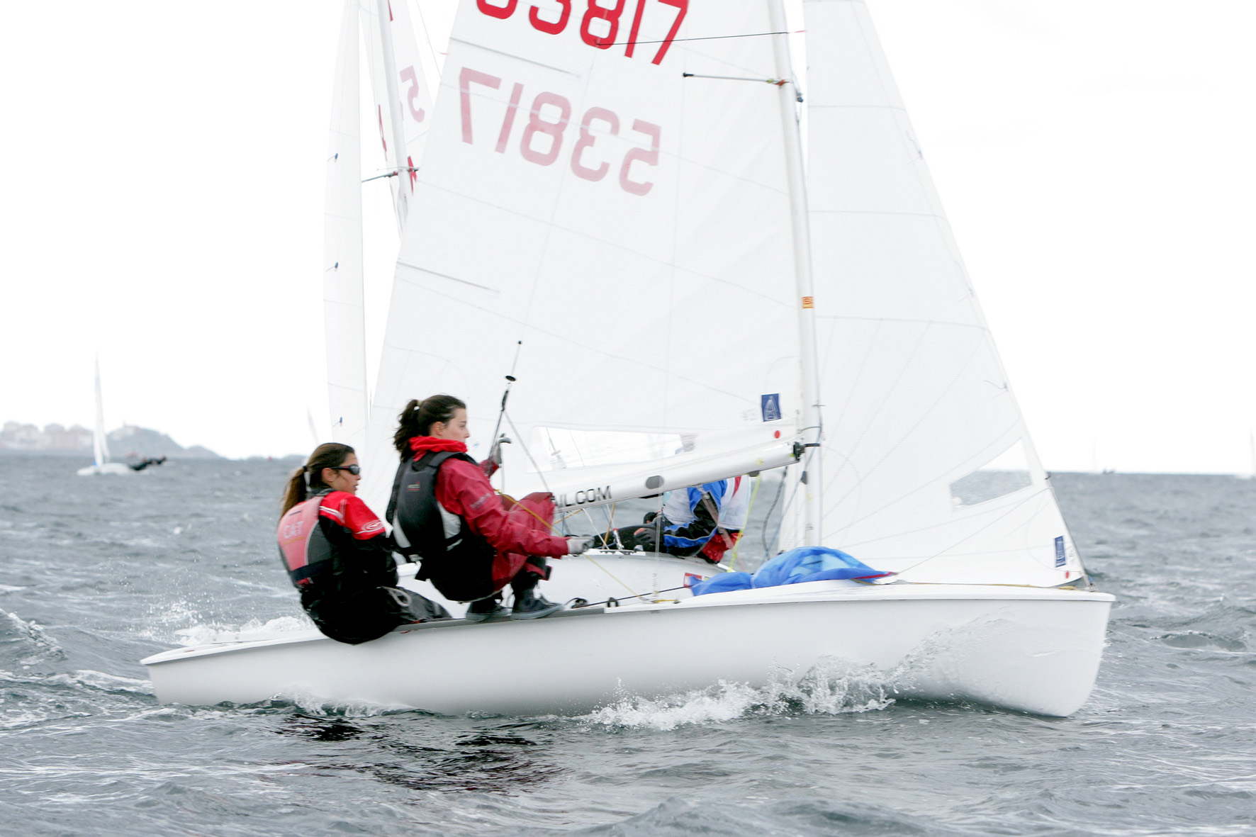 Adriana_Rodes_y_Lucy_Brugman_medios