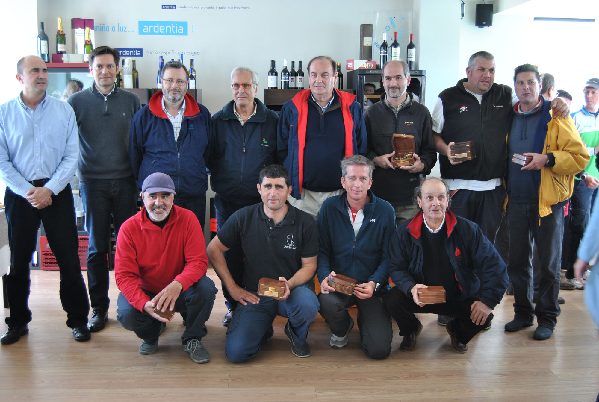 Foto_familia_premiados_directivos_y_patrocinadormedios