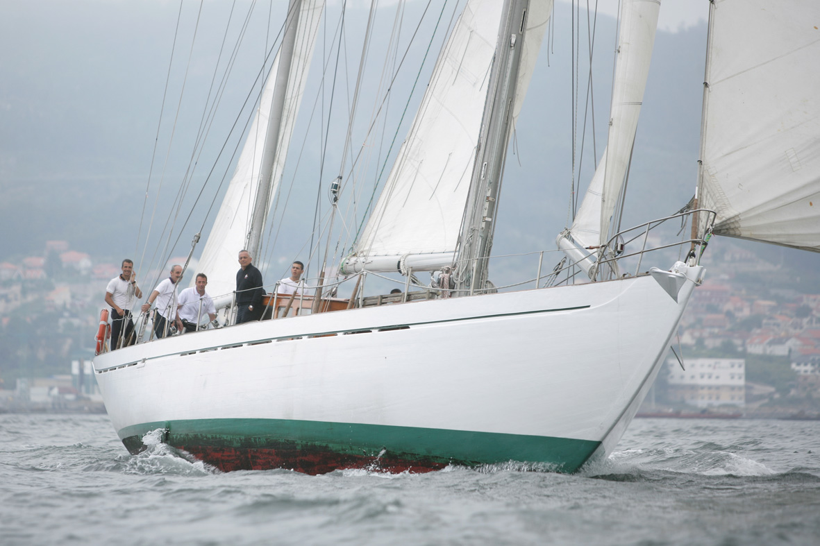 El_Arosa_en_regata_medios