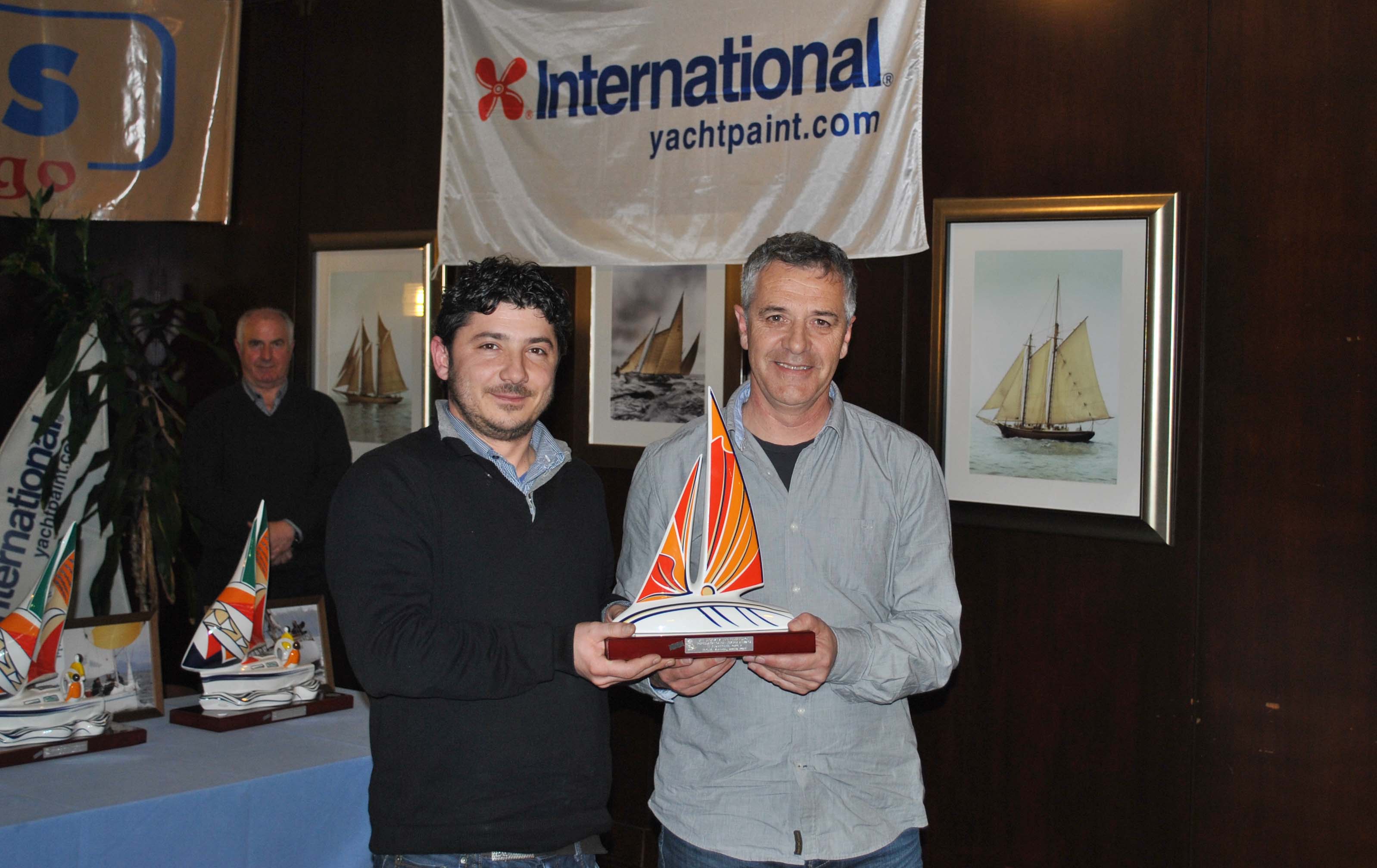 5YOUKOUNKOUN_recibe_premio_de_Alonso_de_Pinturas_internacional_medios