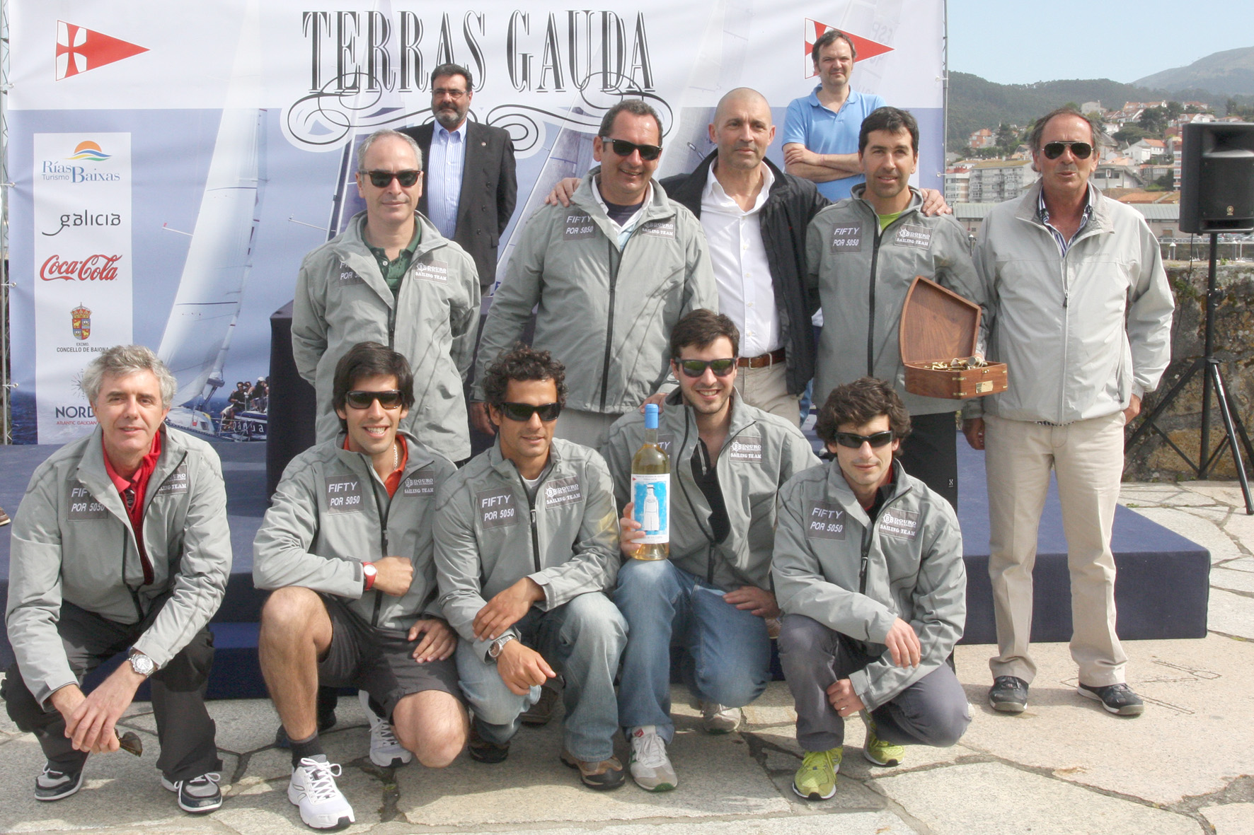 2Equipoegatas20medios