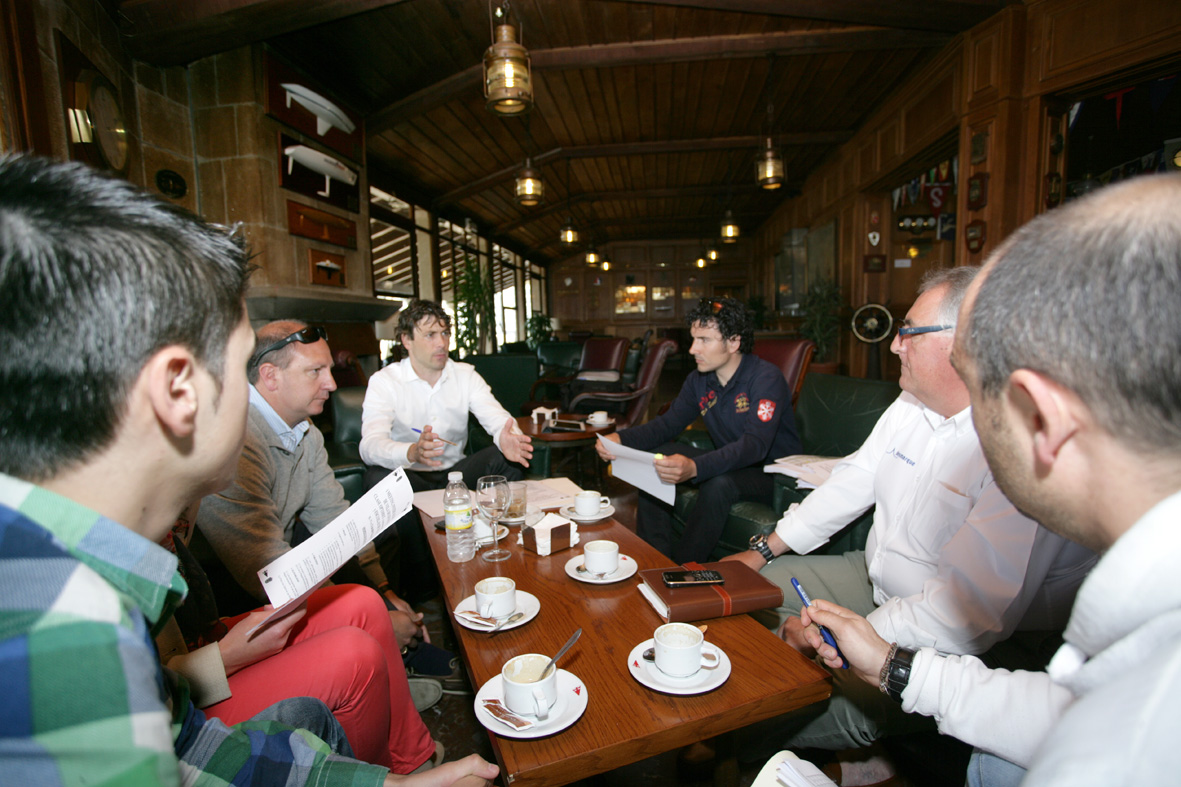 Reunion_Comite_en_mesa_trabajo_medios