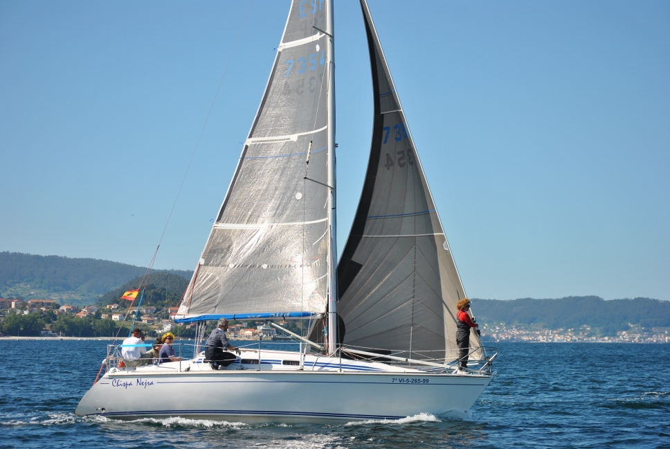 Chispa_Nejra_1Clase_Crucero_Regata_Medios