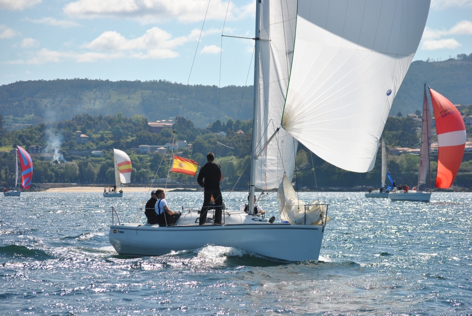 Embarcacin_Firme_1_Clasificado_Crucero_medios