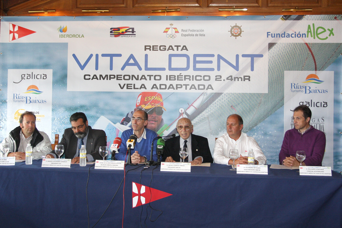 Presentacion_regata_Vitaldent_01_medios
