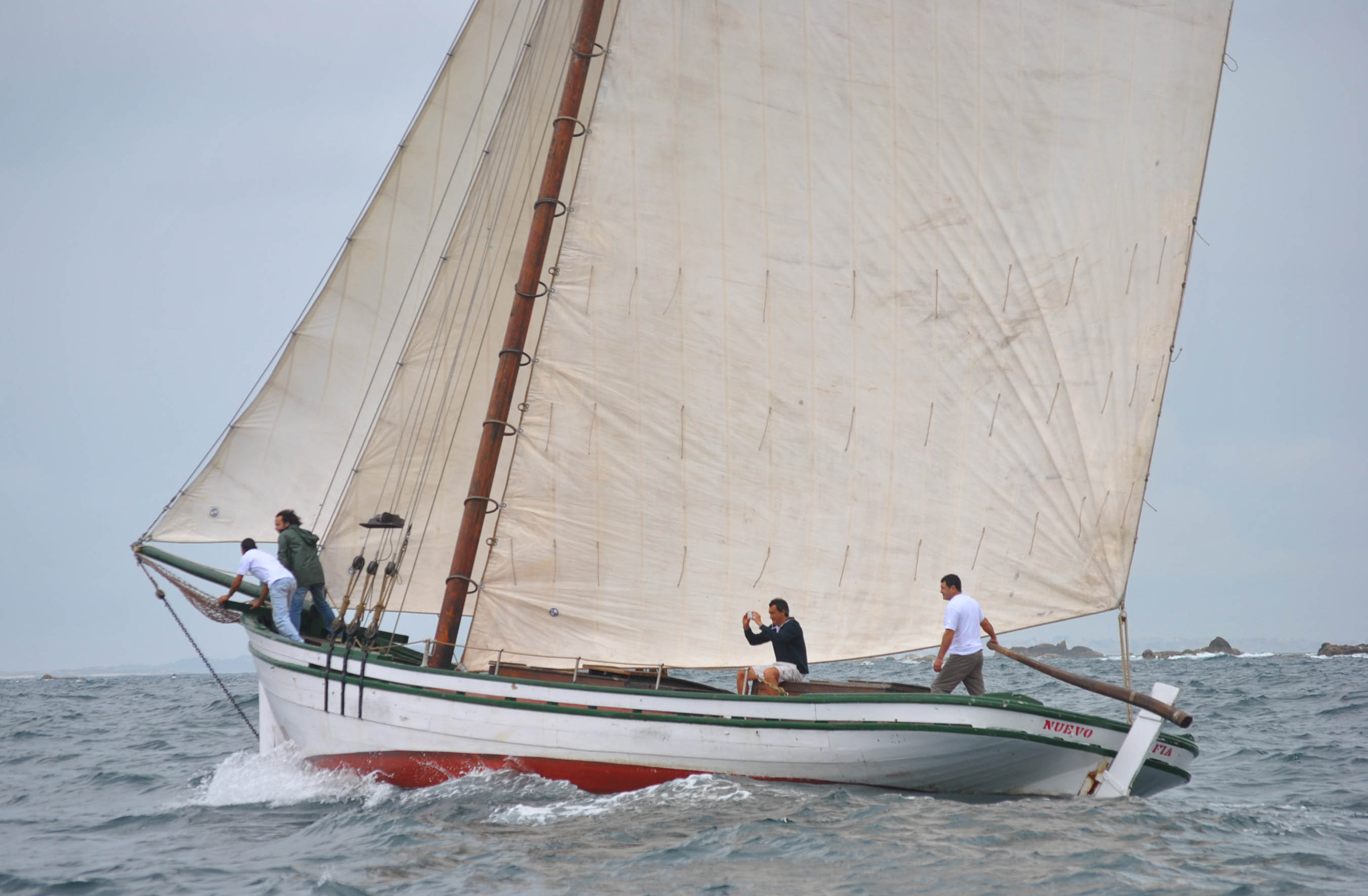 el_bello_galen_NUEVA_SOFA_de_Vilanova_de_Arousa_medios