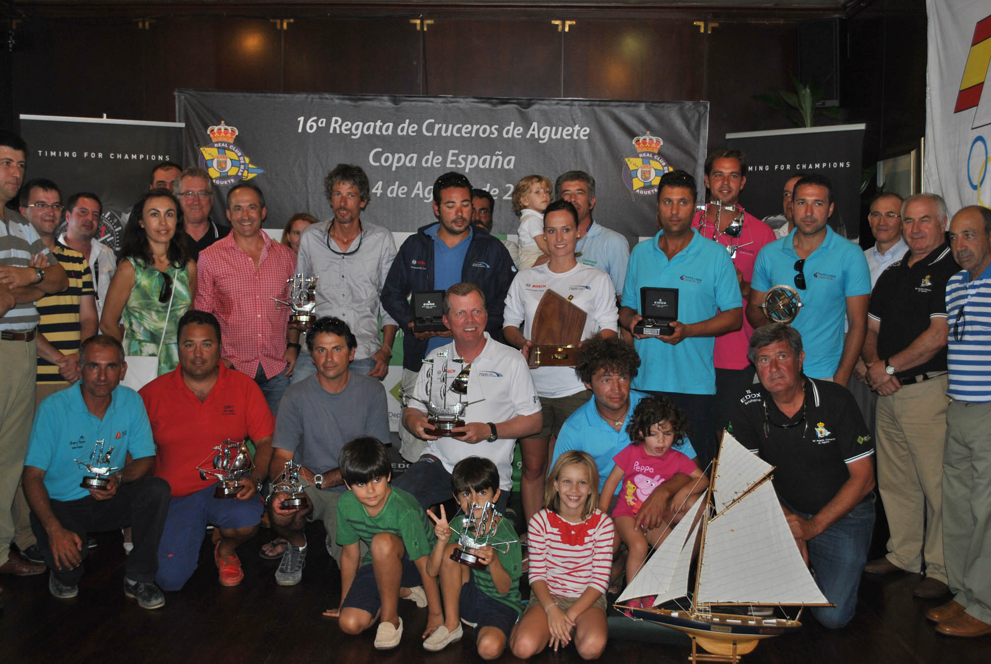 7_Foto_familia_premiados_medios