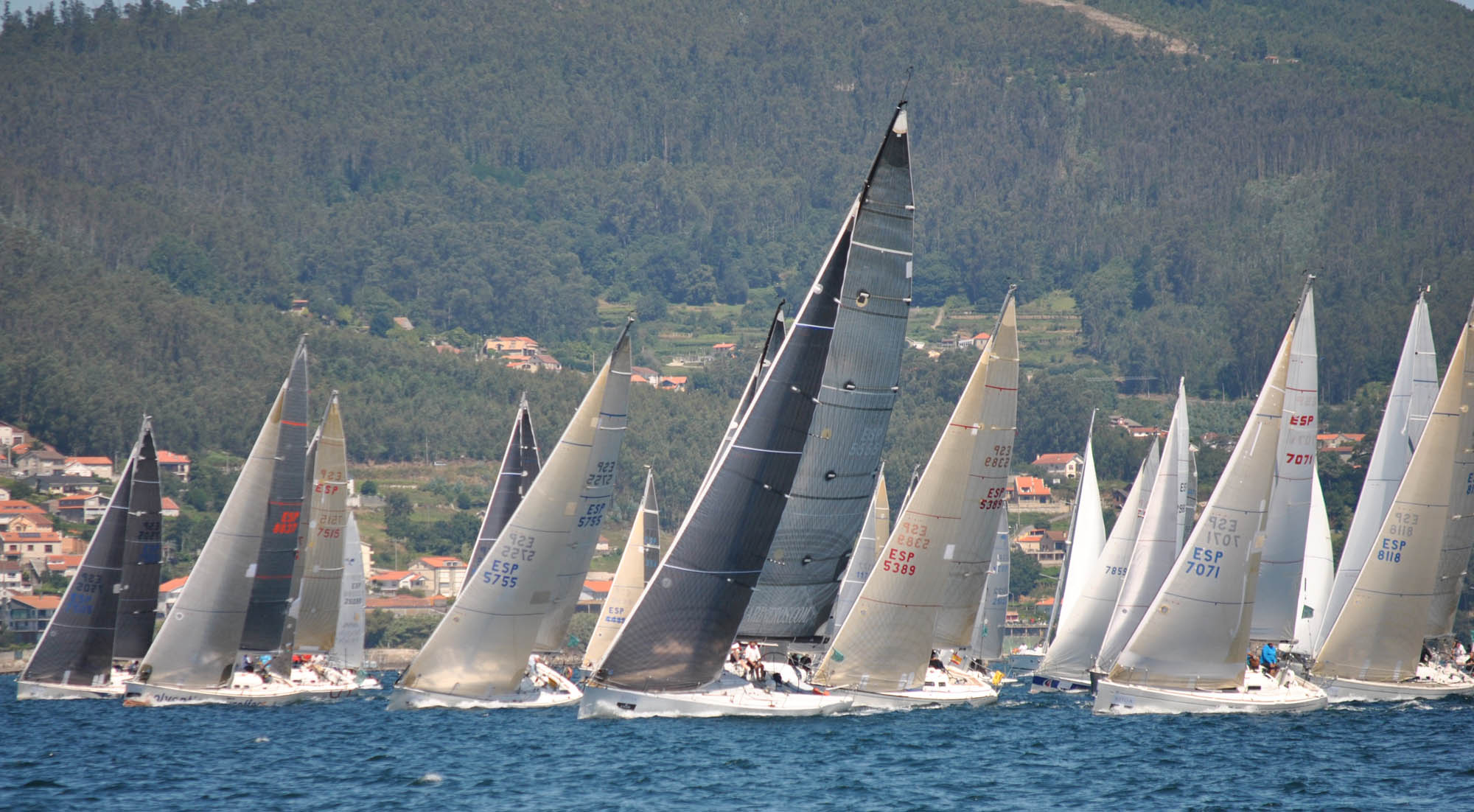 7_salidas_espectaculares_de_los_40_barcos_medios