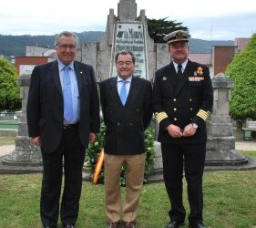 Una ofrenda floral en el monumento a Jaime Janer en la Escuela Naval, puso la cuenta atrás para la salida de la tercera Edición