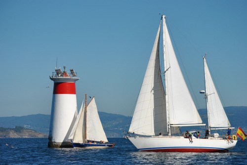 3La llegada se hico en el faro del Camouco (medios)