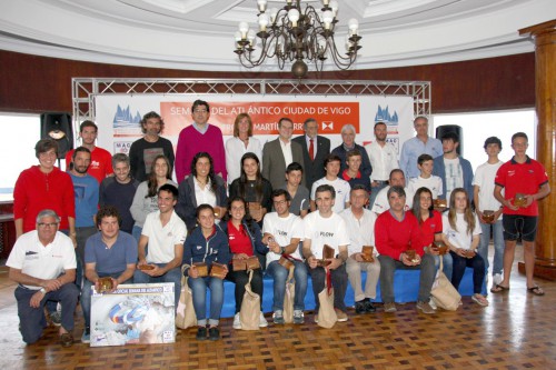 12Foto familia premiados (medios)-1