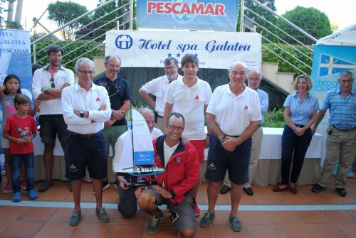 3 Tripulación del Sebrala, vencedor absoluto del la Regata Hotel Galatea