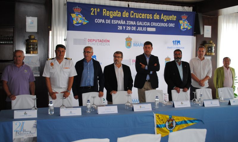 1 Presentadores de la Regata
