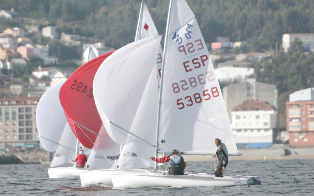 EL TROFEO BAITRA DE 420 A ESCENA ESTE FIN DE SEMANA EN LA BAHÍA DE BAIONA