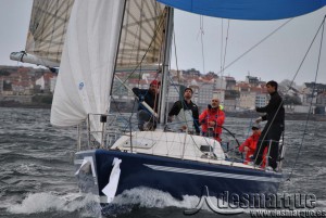 JUANCAMARA_3_intentar_subir_al_cajn_deORC_Regata_medios_copia