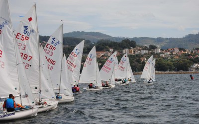 LOS VILAGARCIANOS PEDRO MARTÍNEZ Y LUIS BUGALLO PRIMEROS LÍDERES EN LA CLASIFICATORIA GALLEGA DE 420 QUE SE ESTÁ CELEBRANDO EN AGUETE