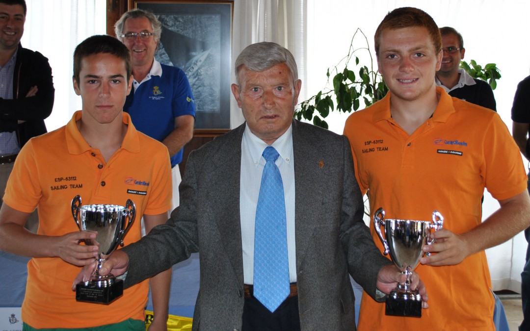 PEDRO MARTÍNEZ Y LUIS BUGALLO GANAN LA  CLASIFICATORIA GALLEGA DE 420 CELEBRADA EN AGUETE