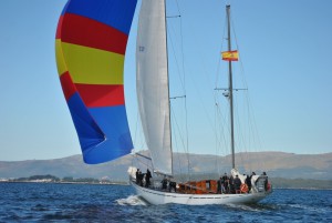 Goleta_Arosa_en_popa_medios