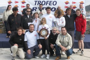 Tripulacion_del_Aceites_Abril_con_Gonzalez_Megido_de_REPSOL_medios