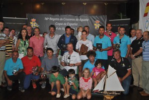 7_Foto_familia_premiados_medios