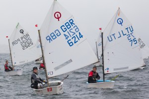 El Británico Milo Gill-Taylor continúa al frente del Meeting Internacional Concello de Vigo
