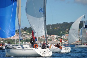 El Trofeo Galos Joyería Arizaga de Cruceros, entra en escena este sábado en la Ría de Pontevedra