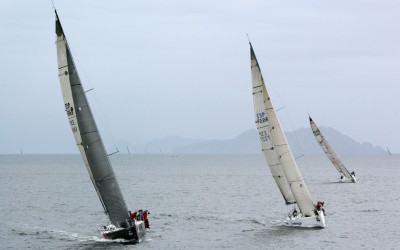 «Aceites Abril», «Solventis», “Bunda, «Balea Dous» y «Sebrala Dos», primeros líderes de la 52ª Regata Ribeiro – Rías de Galicia