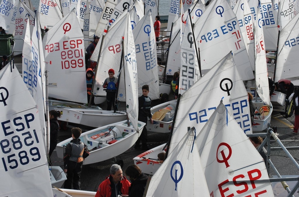 Yago Castro y Alba Trigo Campeones Gallegos 2016 de la Clase Optimist celebrado en Aguete