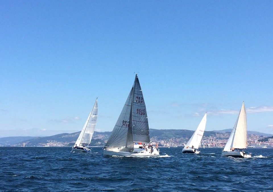 Unus, Balea Dous y Coveliño se imponen en la Regata Volta Ás Illas