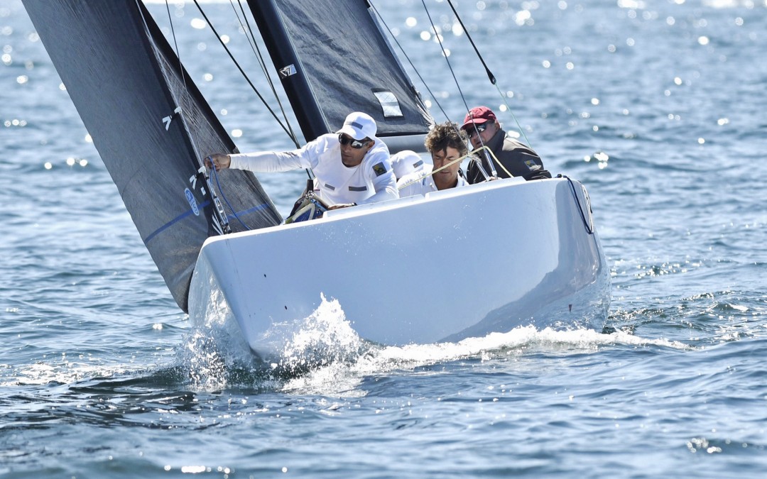 El 32º Trofeo Príncipe de Asturias recibe al Rey  Juan Carlos en la segunda jornada de competición