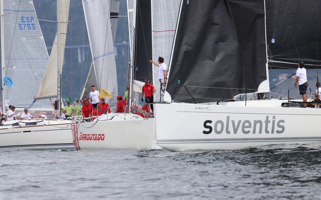“SOLVENTIS” y “BOSCH SERVICE SOLUTIONS” lideran la Regata Maeloc Rías Baixas