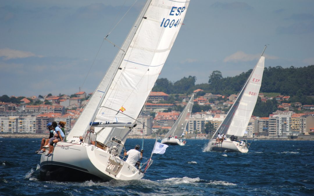 Bon III, Fuerza 4, Balea Dous y Peregrina, primeros líderes de la 23ª Regata Cruceros de Aguete
