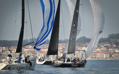 La 7ª Regata Interclubes llegará a su ecuador este sábado con la disputa de la tercera etapa en Sanxenxo