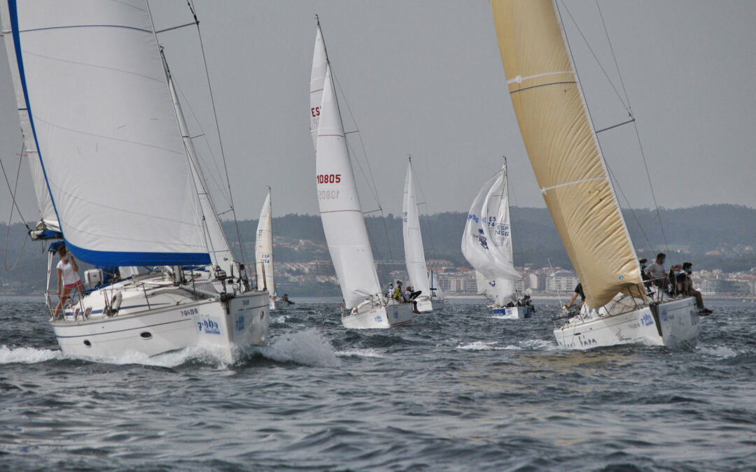 Sanxenxo inaugura la octava edición de la Regata Interclubes Ría de Pontevedra