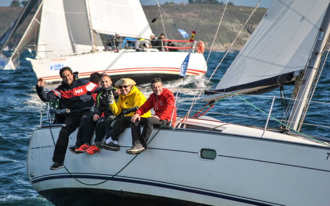 La flota de la 8ª Regata Interclubes se juega la Gran Final este sábado en la ría de Pontevedra