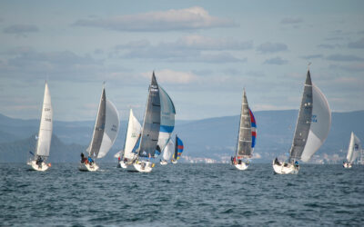 La flota de la 8ª Regata Interclubes afronta este sábado el penúltimo asalto en la ría de Pontevedra