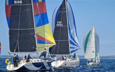 Solamente tres barcos llegaron en tiempo a la meta de Vilagarcía en la Regata Almirante Rodriguez Toubes
