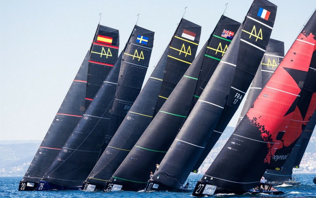 Arranca el show de la 44 CUP en Baiona