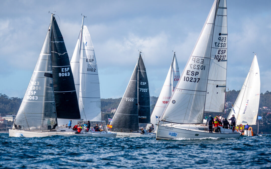Portonovo abre la competición en el agua de la 12ª Regata Interclubes Ría de Pontevedra