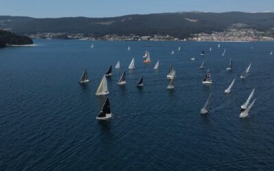 Combarro mantiene la emoción en la Regata Interclubes con todo por decidir a falta de la última etapa