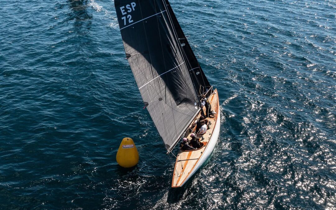 El “Titia” y el “Cactus Digital-Petrilla” se imponen en el Trofeo Xacobeo